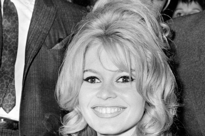30 Stunning 60s And 70s Hairstyles