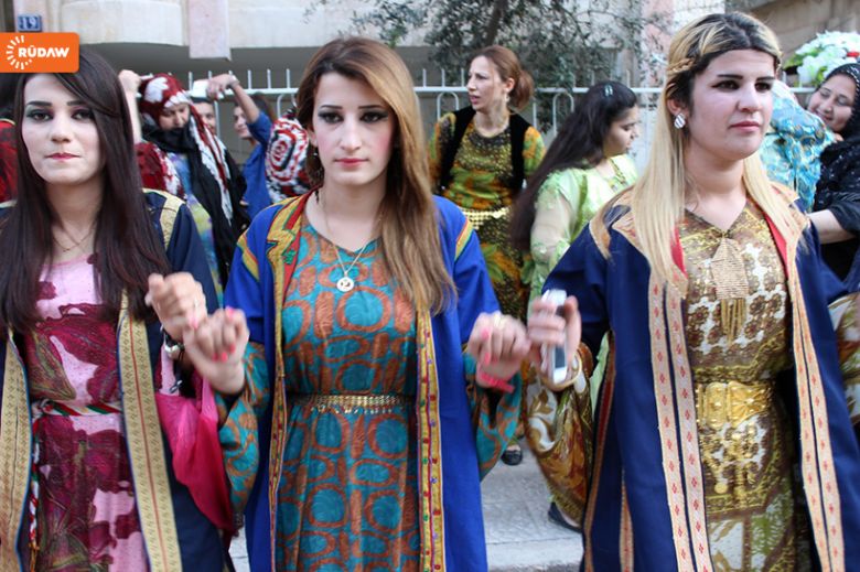 people-celebrate-kurdish-clothing-day-across-kurdistan