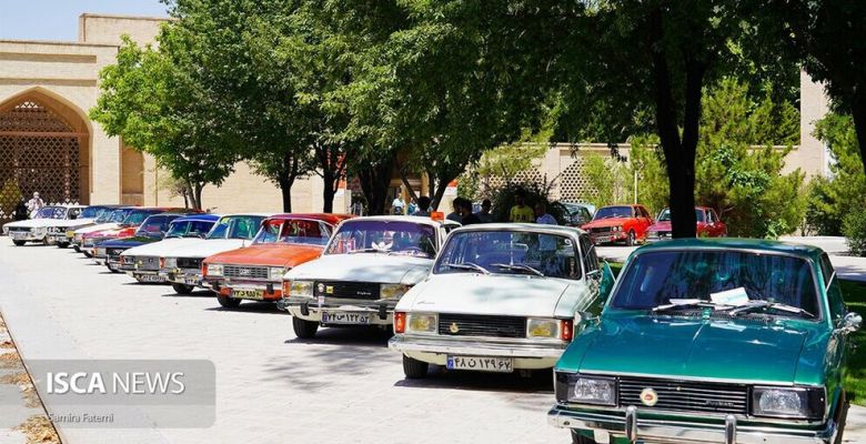 The fascinating show of the 57th anniversary of Paykan cars in Chehel Sotoon, Isfahan