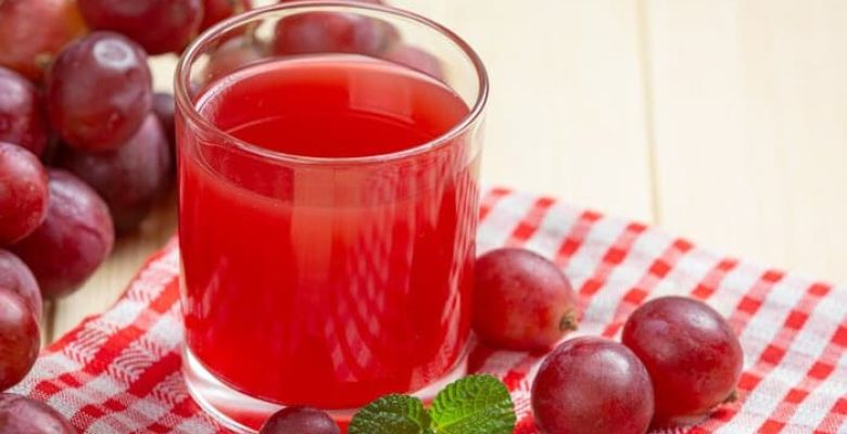 Sip Your Way to Health: The Surprising Benefits of Red Grape-Infused Water