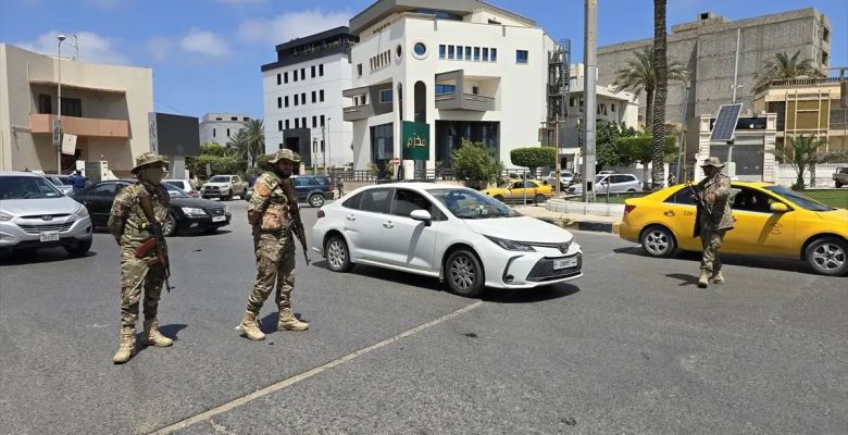 Tripoli Engulfed in Renewed Fighting as Government Forces Clash with Militias
