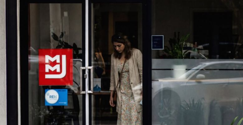 Backlash Erupts as Daughter of Sanctioned Iranian General Secures Permanent Residency in Australia